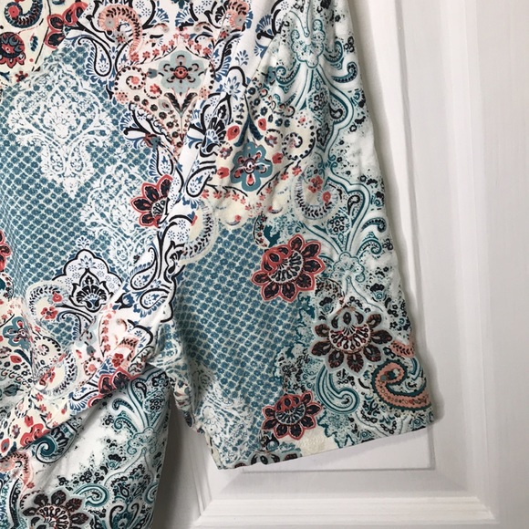 Chico’s multi color top - Picture 3 of 4